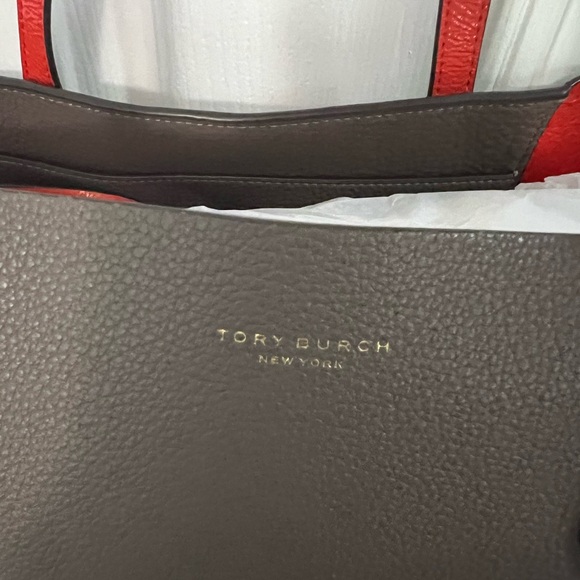 Tory Burch Perry Reversible Tote - Picture 3 of 16